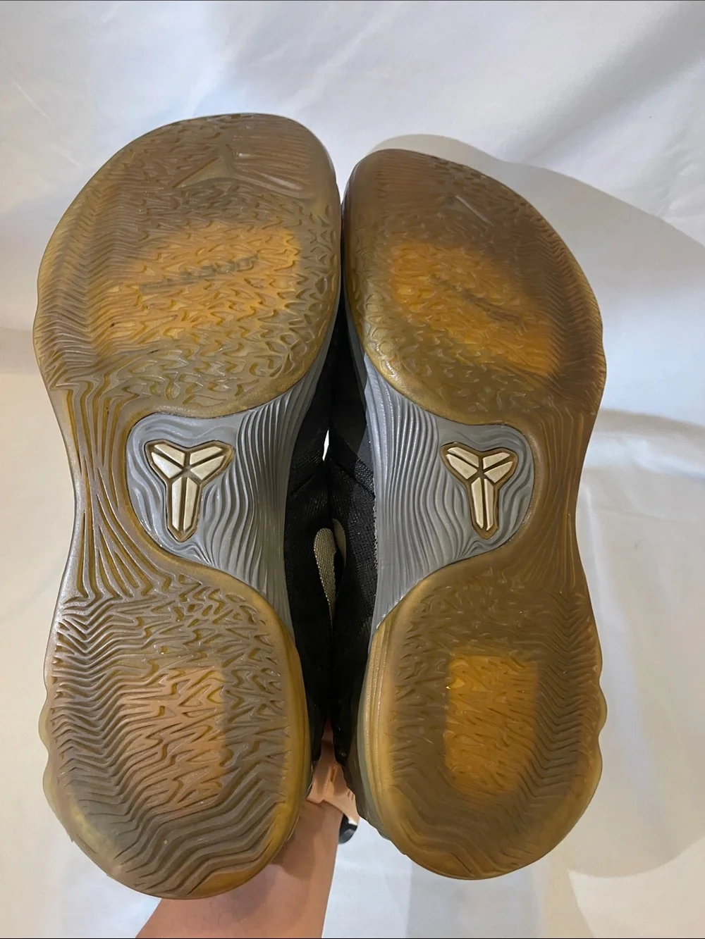 Kobe zoom Nike Men’s Black Athletic Trainers with Gum Sole Accent